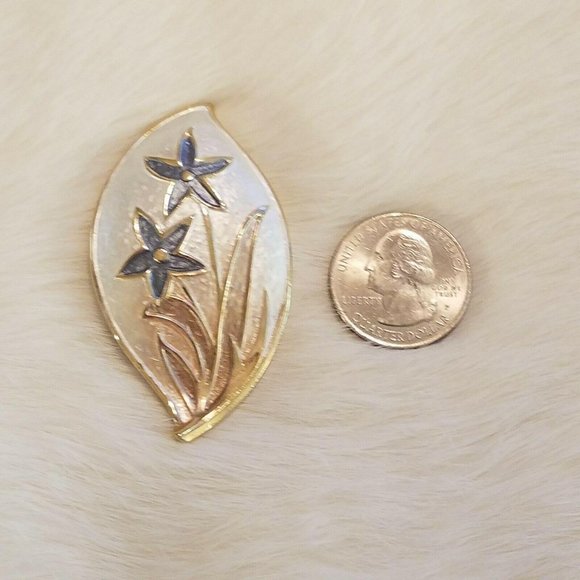 VIntage Full Stem Flower Brooch 4355 - Picture 5 of 8